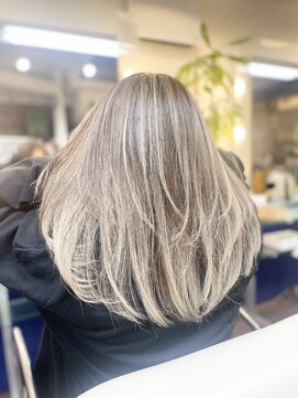 ヘアースタジオ ハーフバック 高尾店(HAIR STUDIO HALF BACKS×１/2) 王道レイヤーバレイヤージュ