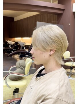 ミリ(milli Produce by ITAKURA) センターパート毛流れニュアンスパーマ