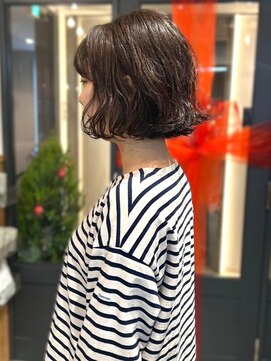 アトリエ(atelier.) ボブパーマ ショートボブ 20代 波巻きパーマ 似合わせカット