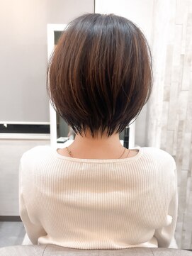 シシ 大宮(She 2.) ショート/ショートボブ/ショートカット/丸みショート/大宮