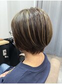 白髪ぼかしハイライト×ピスタチオベージュ