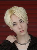 メンズヘアセンターパートブロンドカラー