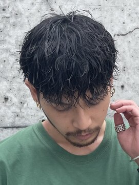 フィフス トウキョウ (fifth TOKYO) ルーズパーマシャドウパーマ波巻きパーマ刈り上げ束感マッシュ