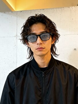 エイチ メンズ(H) フェザーパーマフェードカットツーブロックセンター分けメンズ