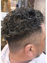 プラメーラ(PRAMEERA) 極道パーマ/フェード/ホワイトメッシュ