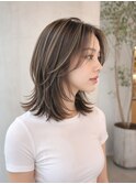 ハイライトカラー/ミディアムレイヤーカット/くびれミディ