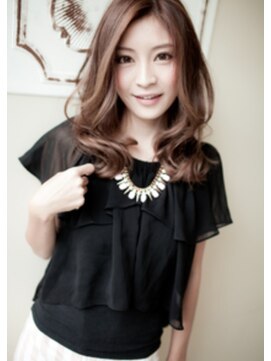 エル(LE) 6/8newopen!ひし形シルエットグレージュエアリーミディアム