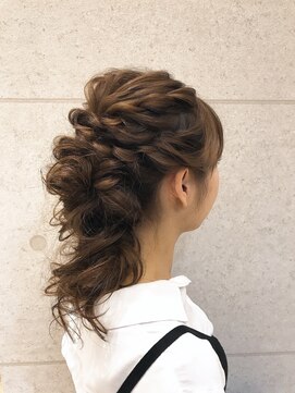 ヴィサージュ ギンザ VISAGE GINZA ふんわりパーティーアップ