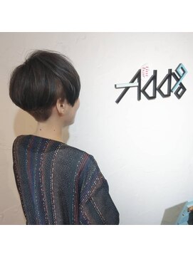 アドナインス(Add9) ツーブロック女子　マッシュボブ　刈り上げ女子　ショート女子