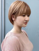 ビュー フクオカ(VIEW FUKUOKA)&nbsp;美髪にオトナかわいいホワイトグレージュネビージュショートボブ