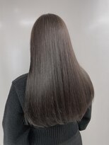 サイ(sai)&nbsp;グレージュ　暗髪　韓国風カラー　ブリーチなし