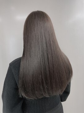 サイ(sai) グレージュ　暗髪　韓国風カラー　ブリーチなし