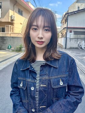 エアー 青山(AIR) くびれミディアムレイヤーロングブリーチなしグレーベージュ