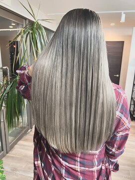 ヴィフ 大船(VIF) バレイヤージュ/ハイライト/ダブルカラー/ケアブリーチ/ボブ