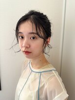 アム(amu)&nbsp;お団子アレンジ/おくれ毛パーマ/顔まわりパーマ/ロングパーマ