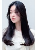 黒髪内巻きロング