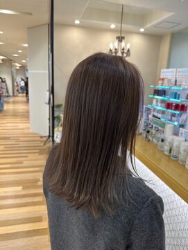 シャンプーボーイ セントラル 博多(SHAMPOO BOY central) レディースカット