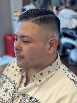 ゼロスバーバー(0's BARBER SHOP) スキンフェード/ビジネス/バーバースタイル/メンズパーマ