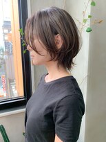 テトヘアー(teto hair) ウルフカット、ハンサムウルフ、グレージュ、ブリーチオンカラー
