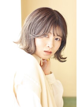 ピース(piece) ピュアグレイ☆ボブ　外はねスタイリング