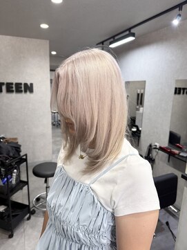 スティーン(STEEN) ホワイトカラー