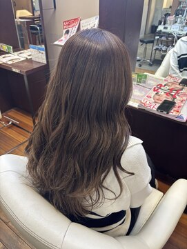 グレージュカラー