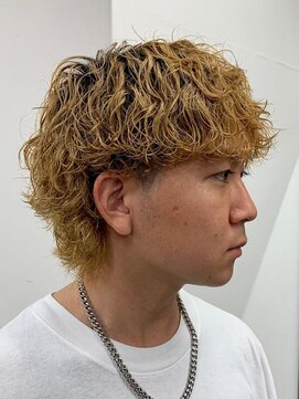 ジーニー 本厚木(Genie) フェザーパーマサーフカール刈り上げセンターパート