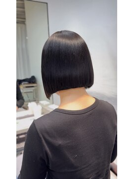 ザ シェノン ウメダ(THE CHAINON UMEDA) ダークパープル/ナチュラルショート/夏のヘアアレンジ/大阪梅田