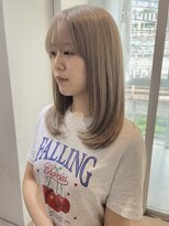 アスティブランシュ(Asti blanche)&nbsp;ミントベージュ×レイヤースタイル/オリーブベージュ/ブリーチ