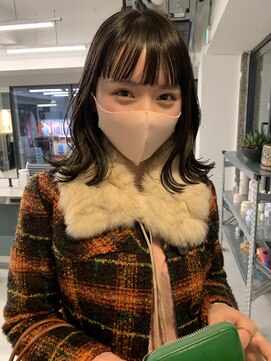 ノットイコール(not equal) 肩下bob