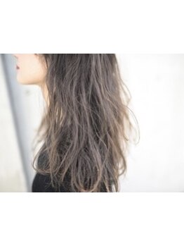 【カット+アディクシーカラー+4stepモイストTr\7800】質感や色味で魅せるカラーをお届け…♪