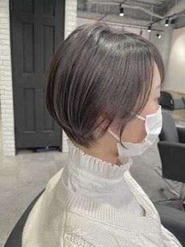 リーオオサカ(Lee Osaka) 【Lee大阪店】丸みが可愛い♪ハンサムショート/新出奈津樹