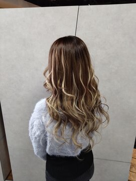 ニーナ ビューティーサロン(NINA Beauty Salon) プルエクステでバレイヤージュ