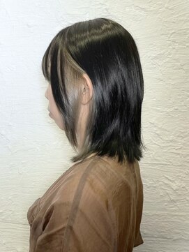 スクエアウーノ 博多(SQUARE＊UNO HAKATA) ブリーチ　オンカラー　インナーカラー　艶カラー　外ハネボブ