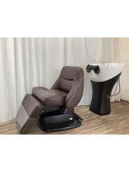 髪の長さや、お客様の疲れに合わせた３種類の長さのヘッドスパと酵素シャンプーをご用意＊