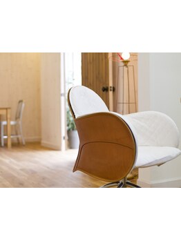 【マンツーマン施術】あなただけの専属スタイリストが、あなたに一番似合うスタイルをご提案致します◎