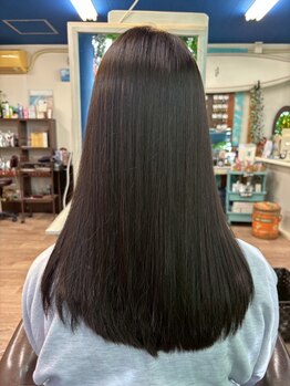 アロハ ヘアデザイナーズ(Aloha HAIRDESIGNERS)の写真/【人気の縮毛矯正】なめらかな触り心地のうる艶の美髪がオススメ☆髪質改善で天使の輪を手に入れませんか♪