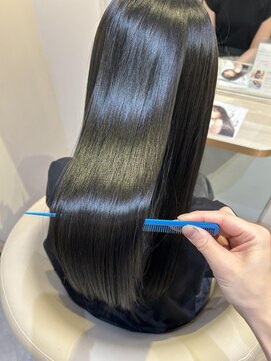 アンド ラ ブランシュ(&.La Blanche) 暗めカラー/ミディアムヘア/デザインカラー/縮毛矯正