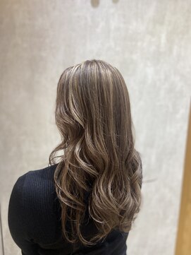 フィゼル あべのルシアス店(Aujua fizelle) ハイライトカラー