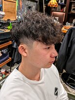 フォーコーナーズカットショップスリーセント 栄(FourCornersCutShop 3/cent) 【 スペインカール 】