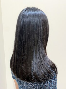 ピークアブー アヴェダ アトレ恵比寿(PEEK-A-BOO AVEDA) ミディアムシャギースタイル
