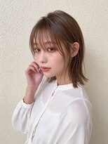 ミストプラス(MIST+) 【顔まわり後毛レイヤー】タイトな外ハネスタイル