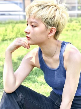 ソーコ 渋谷(SOCO) 個性的デザイン刈り上げベリーショート（徳竹）