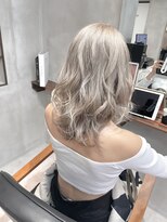 ミオ バイ レニア(mio by ReniA)&nbsp;BLEACH2回　ミルクティーアッシュ