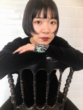 リヤン(Lien) 前上がりボブ