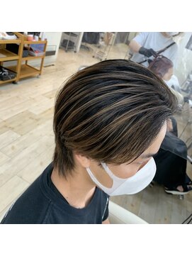 O バレイヤージュショート黒髪暗髪立体感ハイライトメンズカット