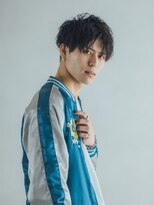 リル 東浦和(Lilou)&nbsp;無造作 × ツイスト センターパート