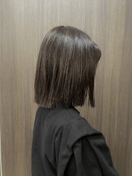 アンティム(untime) グレージュボブ