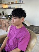 ツイスパスペインカールフェードスタイル