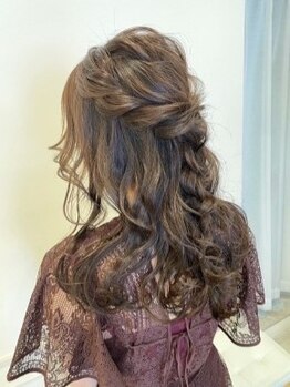 ヘッズ(HEADZ)の写真/片町きらら2分【ヘアセット ¥1500～】プチプラだからいつでも気軽に立ち寄れる!たった15分で1日中可愛い♪